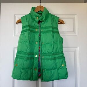 XS Lilly Pulitzer vest, gold buttons/zipper, beautiful design inside